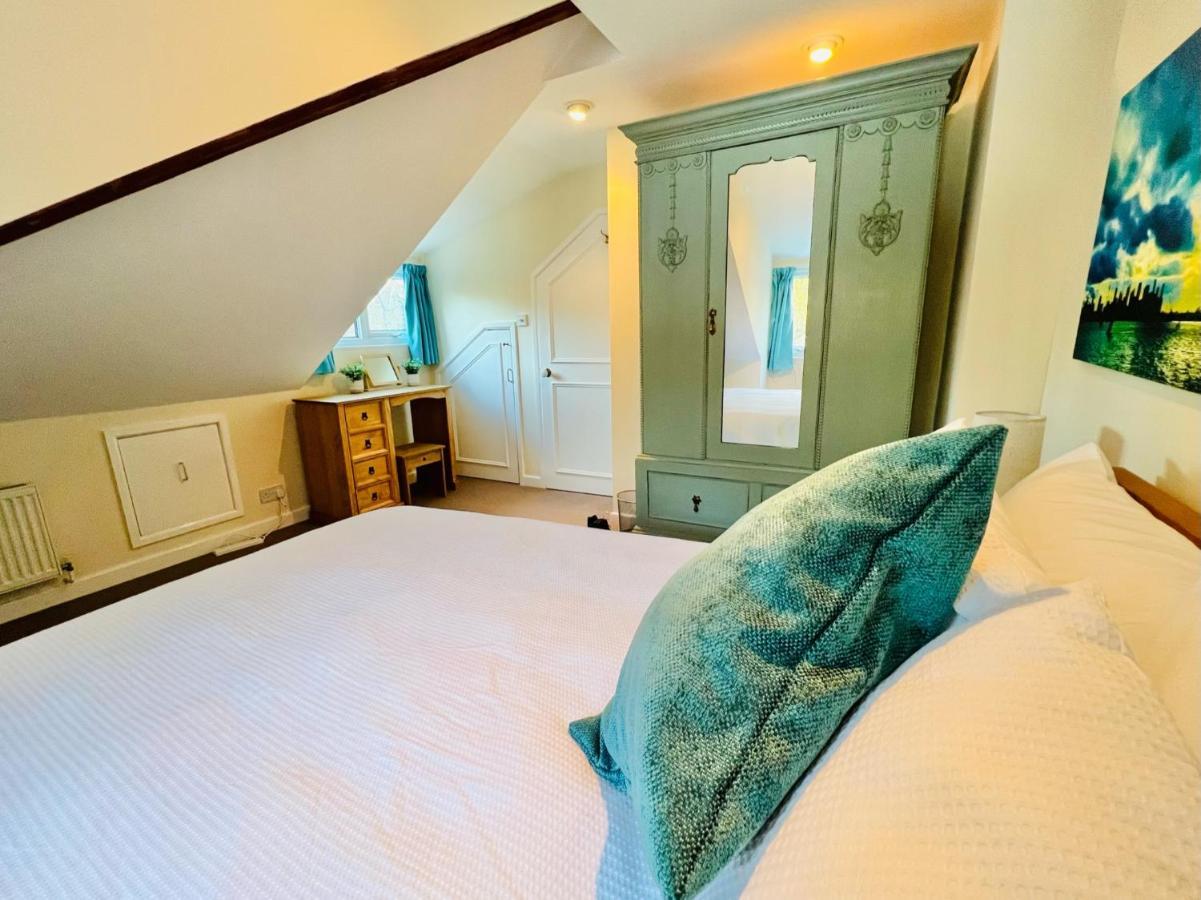 Dapps Hill Haven - Between Bristol And Bath, Both 9 Mins By Train! Keynsham Exterior photo